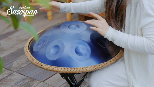ハンドパン D Kurd 10音 440Hz　ケース/スタンド付 ハングドラム ハンドパン D Kurd 10音 440Hz ケース/スタンド付 ハングドラム